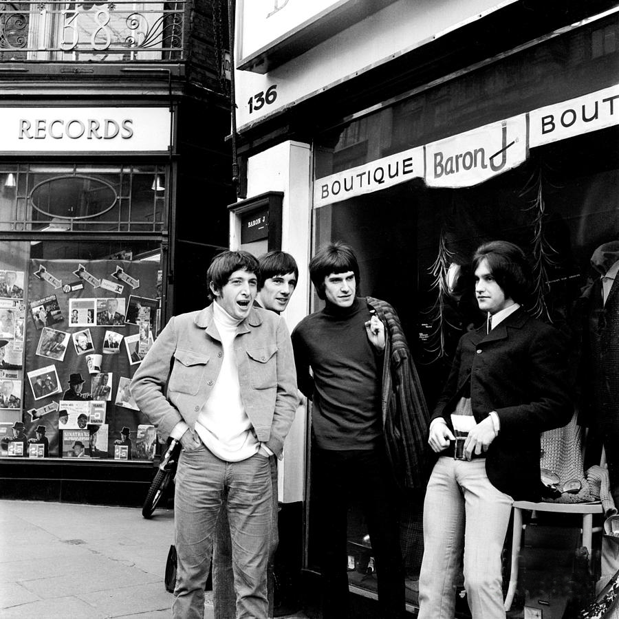 the-kinks-1966-carnaby-street-chris-walter.jpg