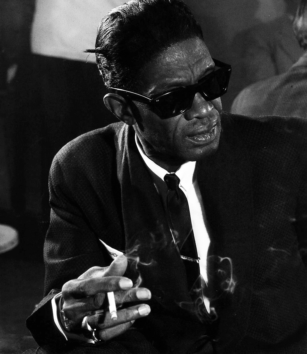 lightnin-hopkins-jean-pierre-leloir-circa-1962.gif